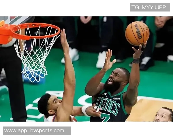 杰伦布朗回应球队三连败强调赛季初期需调整但不应找借口