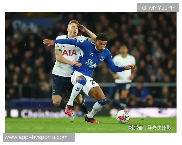 特纳半场表现低迷仅得5分手感欠佳引发球迷担忧